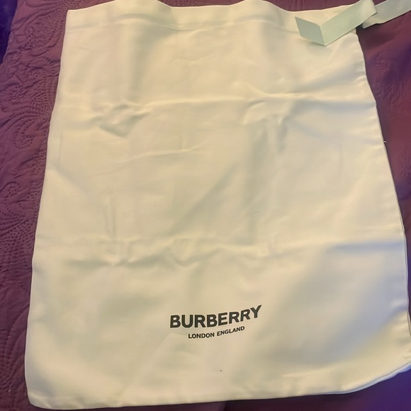 Unisex Burberry boots - Picture 2 of 4